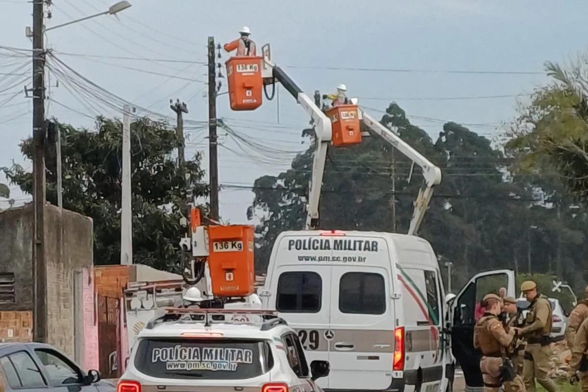 Criciúma: operação prende 15 pessoas por 'gatos' de energia elétrica