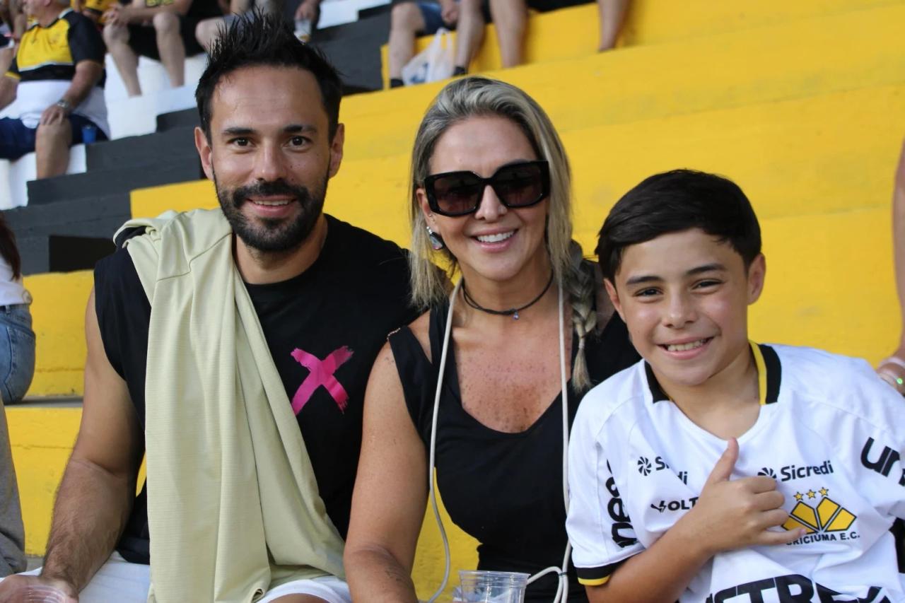 Mais de oito mil torcedores carvoeiros lamentam eliminação do Criciúma no Catarinense
