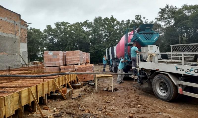 Iniciada concretagem da ampliação do Centro Pastoral Paroquial de Maracajá