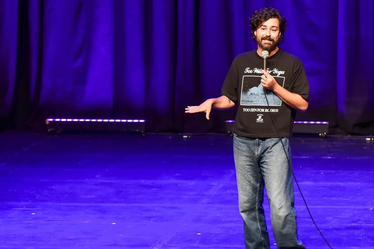 Fernando Pedrosa apresenta espetáculo neste fim de semana no Teatro Elias Angeloni