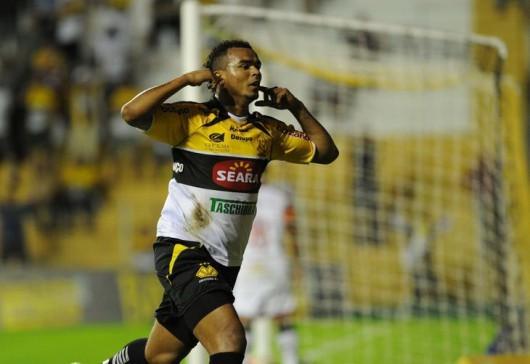 Janela internacional: Possível retorno de Zé Carlos fica para segundo semestre