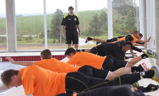 Tigre faz atividade física antes de novo jogo-treino