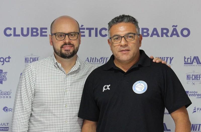 Luizinho Vieira é apresentado como o novo técnico do Atlético Tubarão