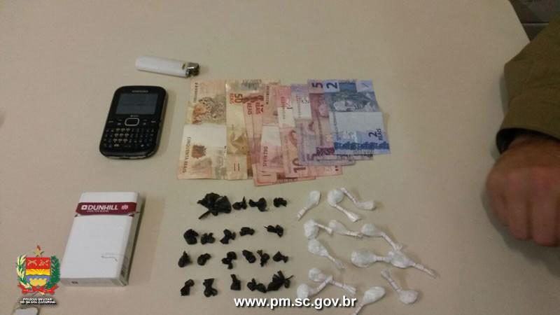 Jovens são presos em Tubarão com crack e cocaína