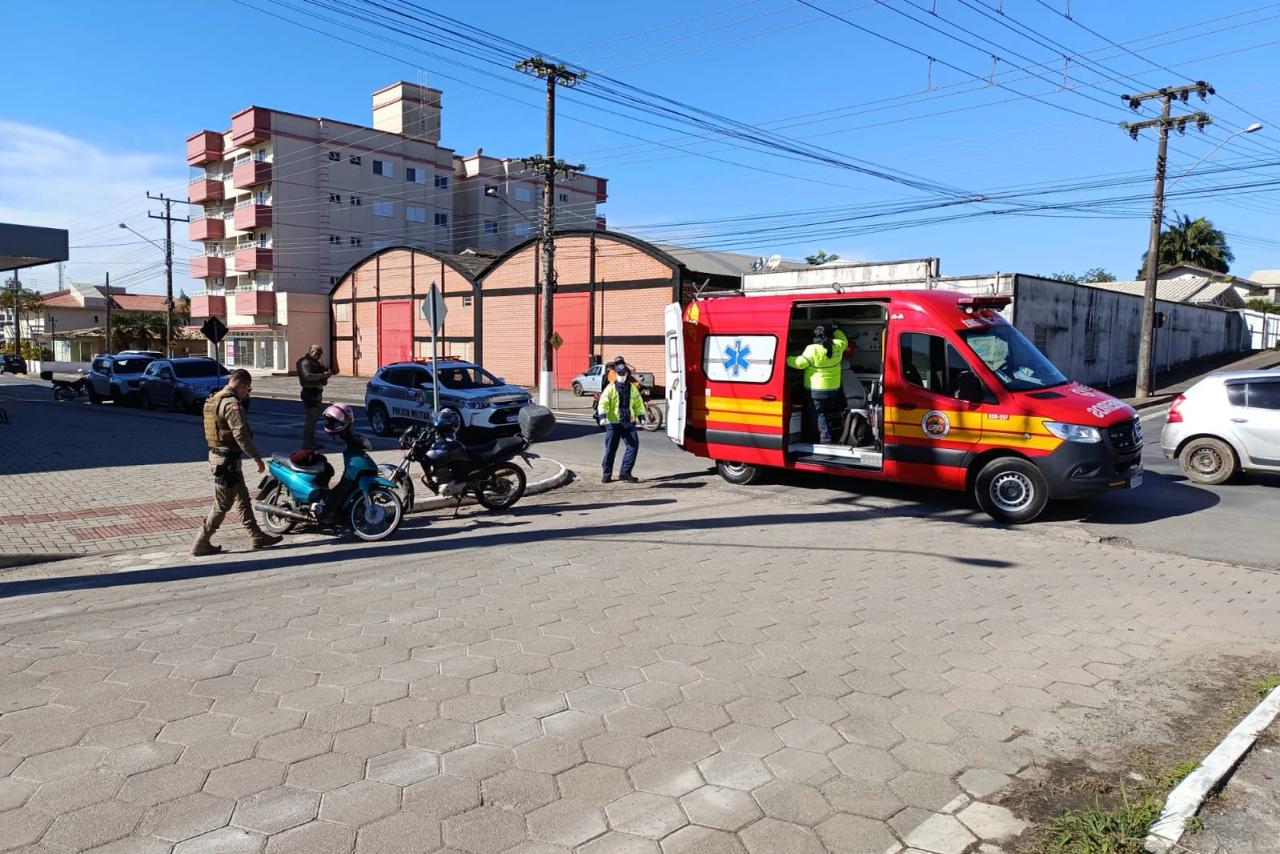 Motos colidem em Morro da Fumaça e acidente deixa duas pessoas feridas
