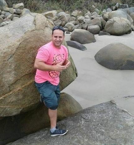 Forquilhinha: identificado passageiro morto em colisão frontal entre carro e caminhonete