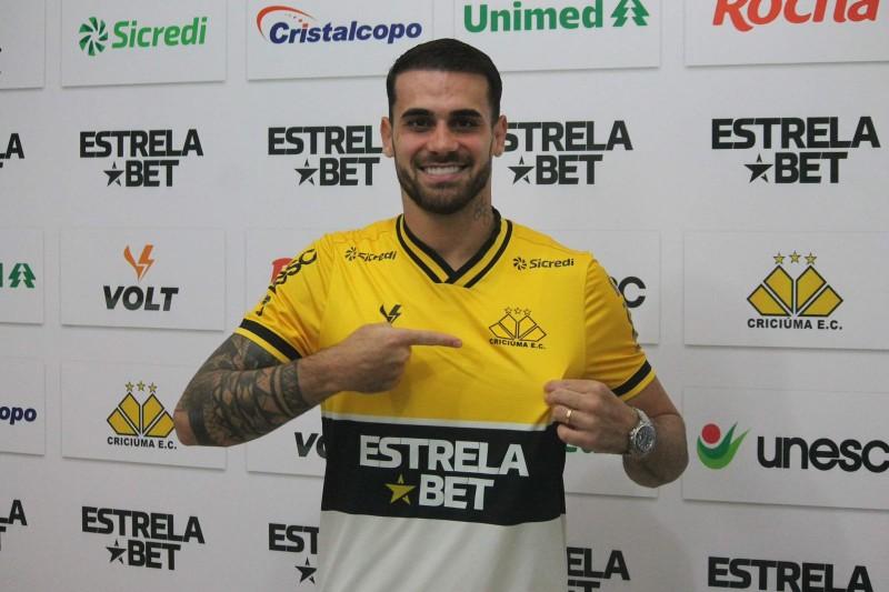 Felipe Vizeu é apresentado oficialmente no Tigre