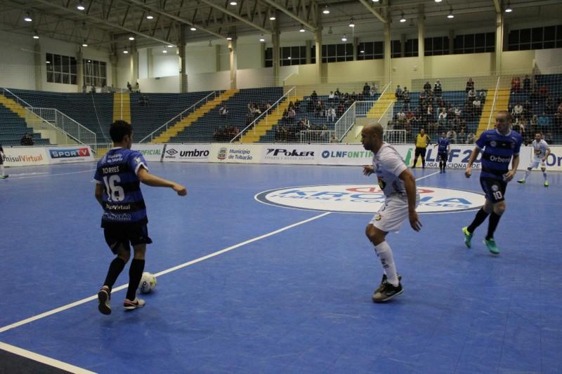 Tubarão Futsal enfrenta o Avaí nesta noite 