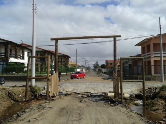 Portais que impedirão carros na beira-mar do Rincão ficam prontos até o Verão