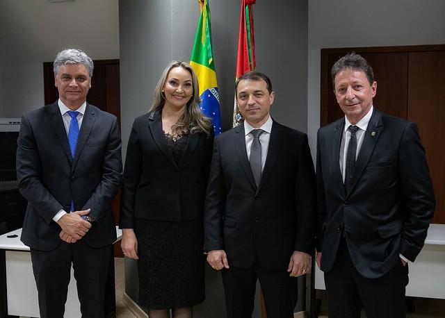 Eleitos são diplomados em sessão solene pelo TRE-SC