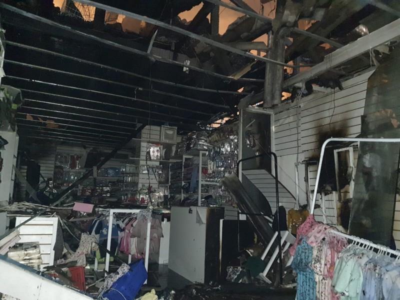 Santa Catarina: cinco lojas são atingidas por incêndio no Centro de Florianópolis 
