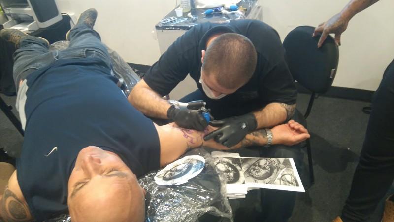 Exposição Arte, Cultura e Tatuagem segue até domingo no Nações Shopping