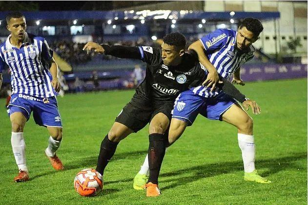 Atlético Tubarão enfrenta Joinville neste domingo pela Copa Santa Catarina