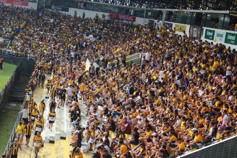 Torcida do Criciúma esgota ingressos infantis e meias-entradas