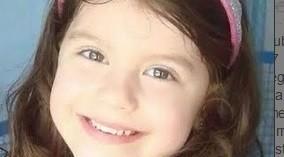 Mãe de menina encontrada morta continua desaparecida 