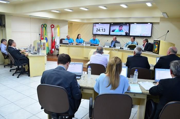 Vereadores aprovam projeto que proíbe construção de pontes de madeira em áreas urbanas 
