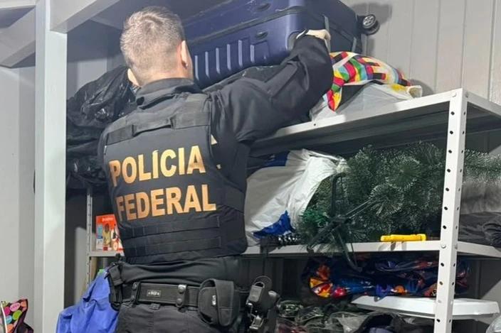Polícia Federal investiga grupo por importação ilegal de cosméticos e produtos farmacêuticos