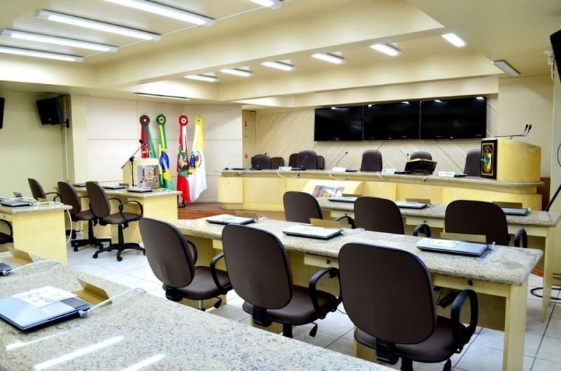 Câmara de Criciúma aprecia moção de repúdio por aumento na fatura da Casan nesta segunda-feira