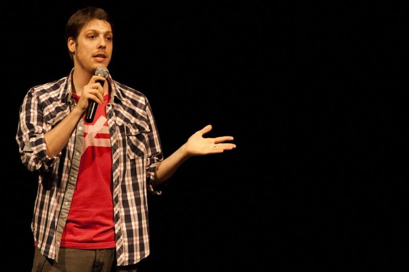 Fábio Porchat e Tabet apresentam case Porta dos Fundos