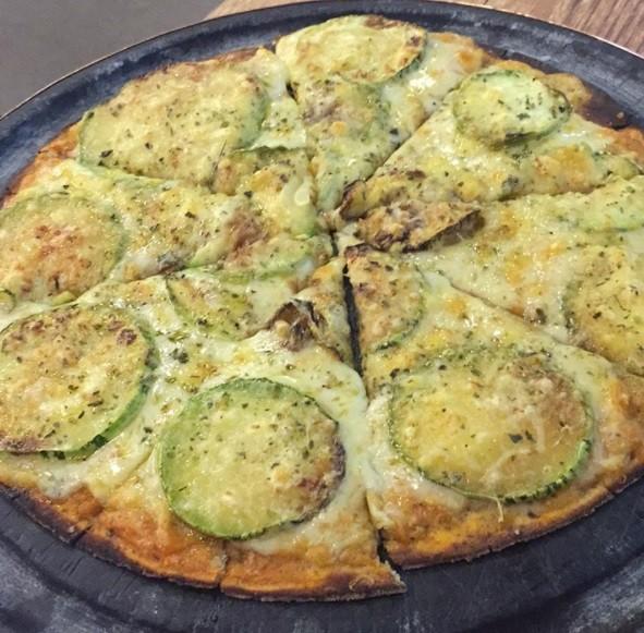 Inédita na região, Restaurante Famiglia Angelotti lança massa de pizza low carb