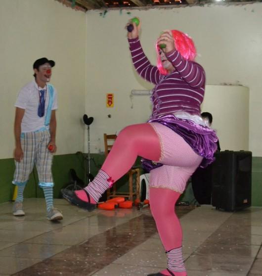 Circo Torricceli faz apresentação para a Escola Dalcy Ávila de Souza em Jaguaruna