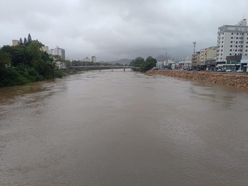 Temporal causa alagamentos, mas nível do rio em Tubarão não alcança estado de alerta