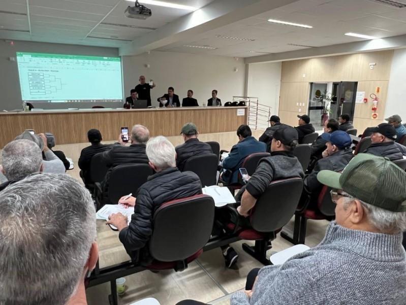 Coopercocal realiza congresso técnico da primeira copa de bocha de cancha