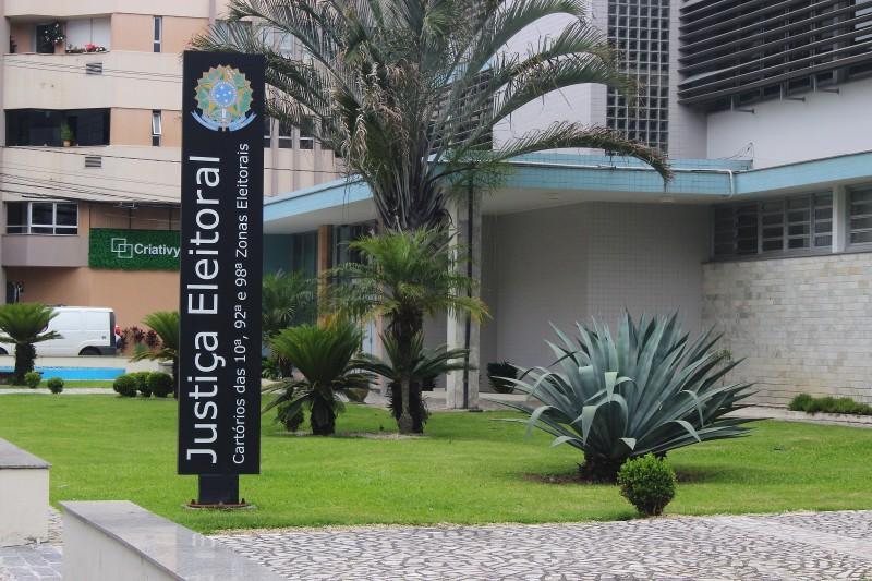 Eleições 2022: Justiça Eleitoral distribui urnas para locais de votação