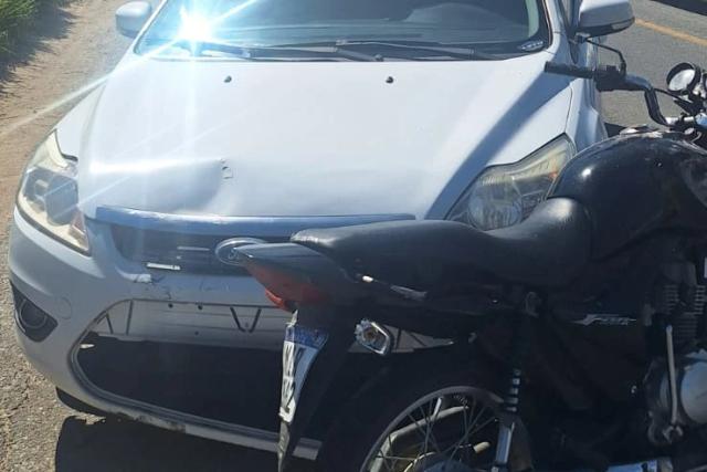Acidente de trânsito deixa motociclista ferida na SC-108