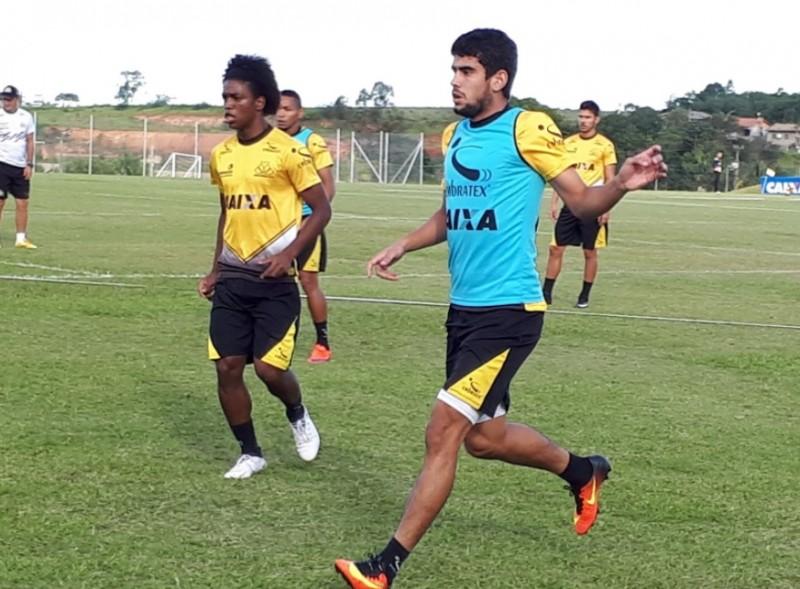 Zé treina mas só estreia em 15 dias