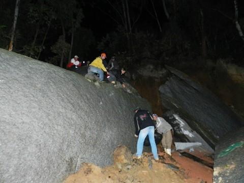 Trabalhador morre soterrado por pedra
