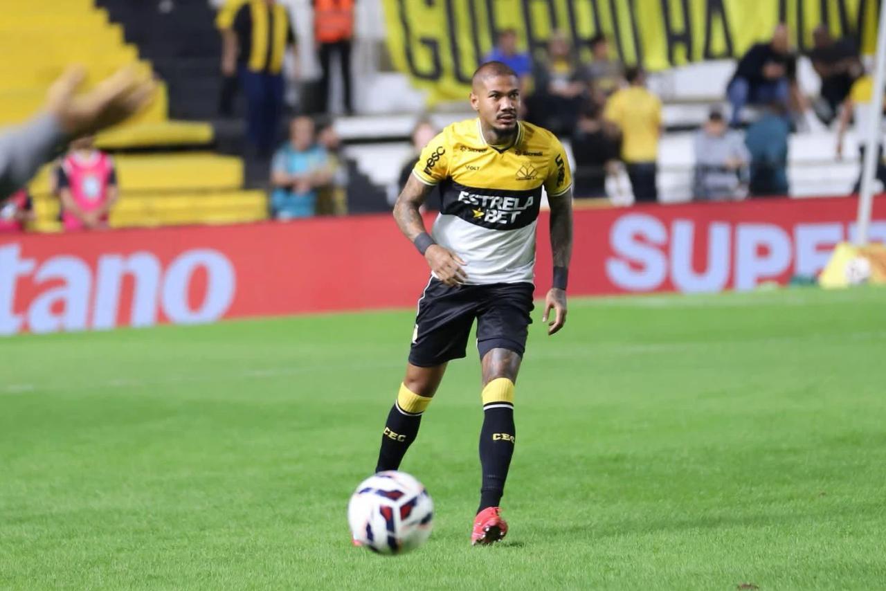 ‘O acesso ainda continua sendo o objetivo maior do clube’, reforça Zé Gabriel