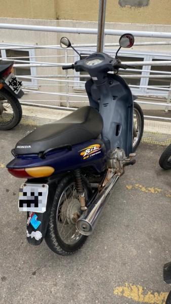 Proprietária encontra moto que havia sido furtada e suspeito é preso pela PM