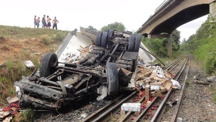 PRF contabiliza 24 mortes nas rodovias federais no fim de 2013