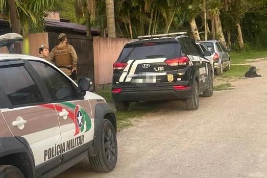 Investigados por furtos em Garopaba e Imbituba são presos em operação policial