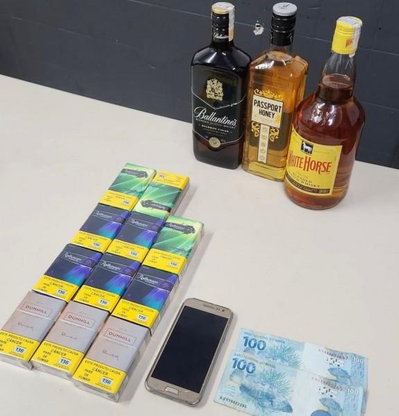 Dois são presos em flagrante por roubar mercadorias em supermercado  