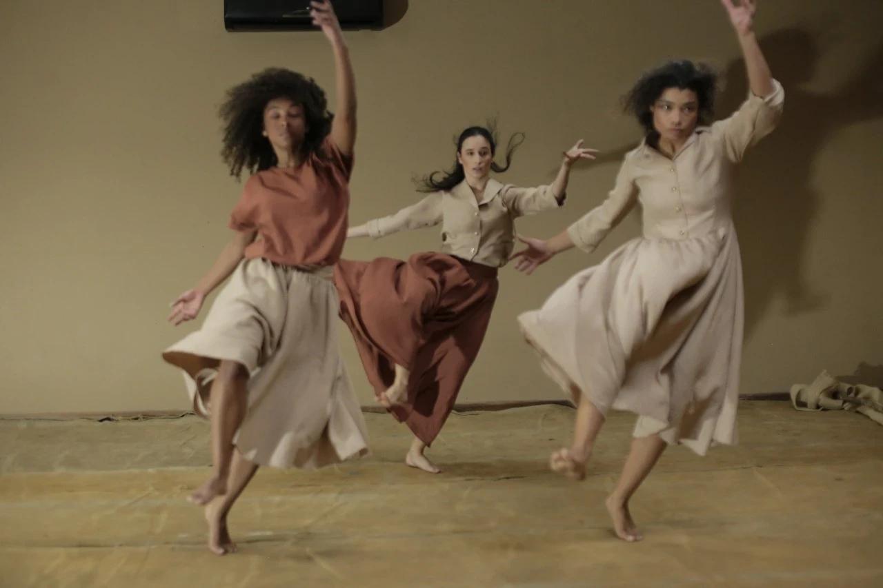 Espetáculo de dança gratuito será apresentado em bairros de Criciúma