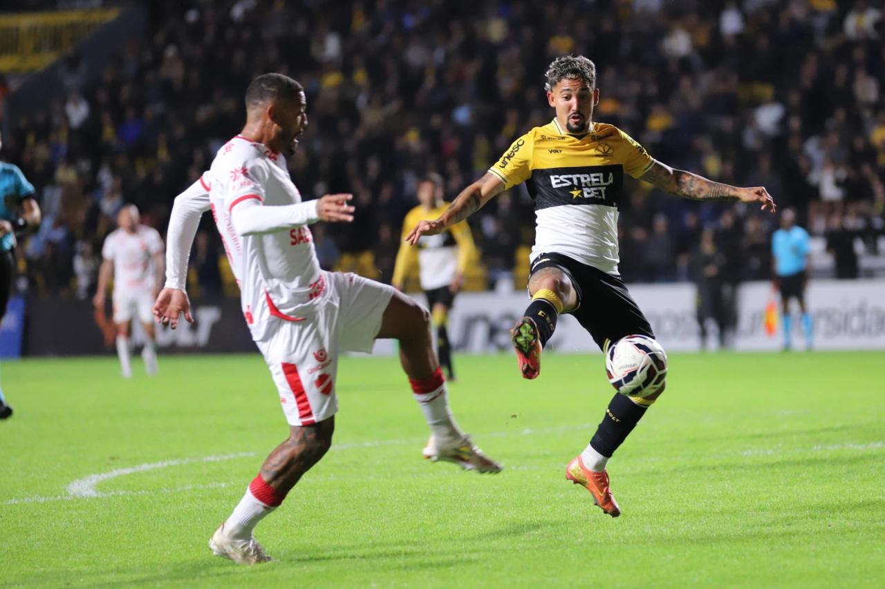 CBF altera horário do jogo entre Criciúma e Vila Nova