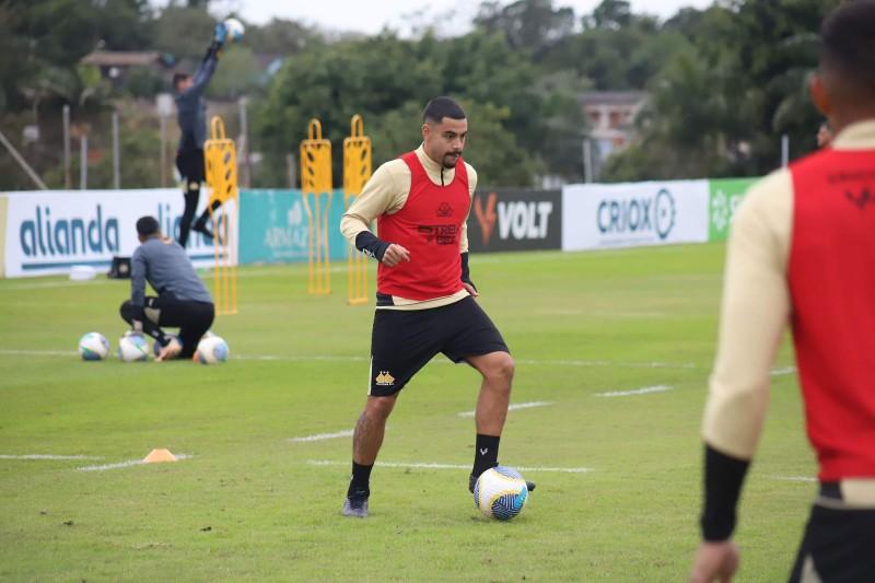Para vencer o Cuiabá, Criciúma quer repetir boa postura adotada contra o Palmeiras 