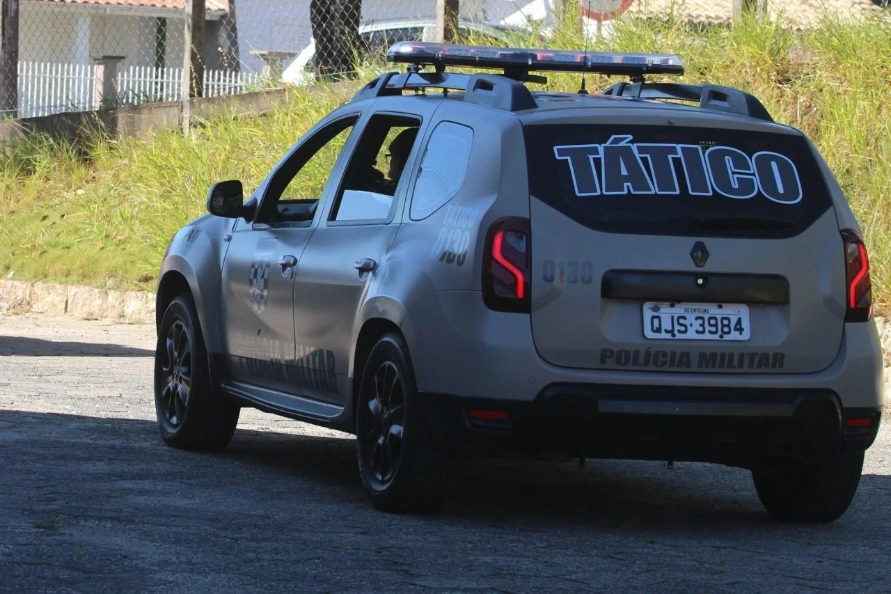 Jovem tem casa invadida durante a madrugada em Criciúma