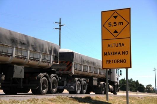 Veículos de carga especial terão restrições para trafegar na BR-101