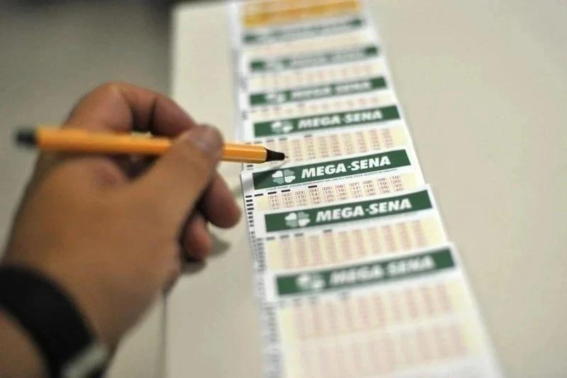 Duas apostas de SC acertam na quina da Mega-Sena