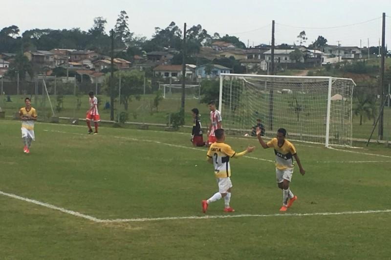 Equipes das categorias de base do Criciúma goleiam neste sábado 