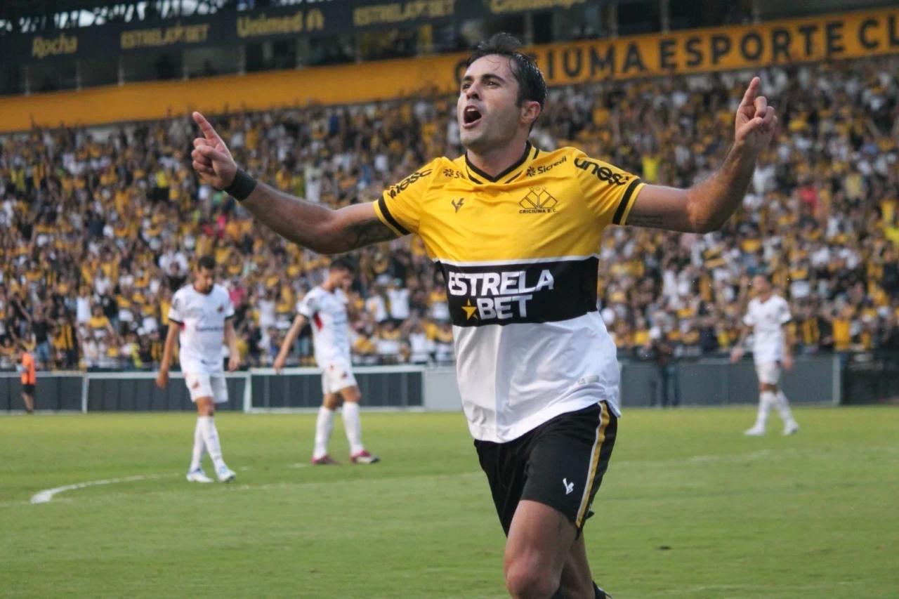 Ex-jogadores do Criciúma realizam jogo beneficente neste fim de semana