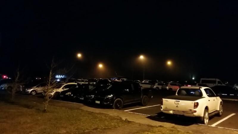 Turistas já aguardam pela neve no Mirante da Serra do Rio do Rastro