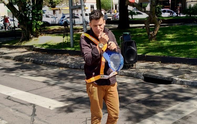 Sonho de músico: do presente nas sinaleiras, para o futuro nos palcos
