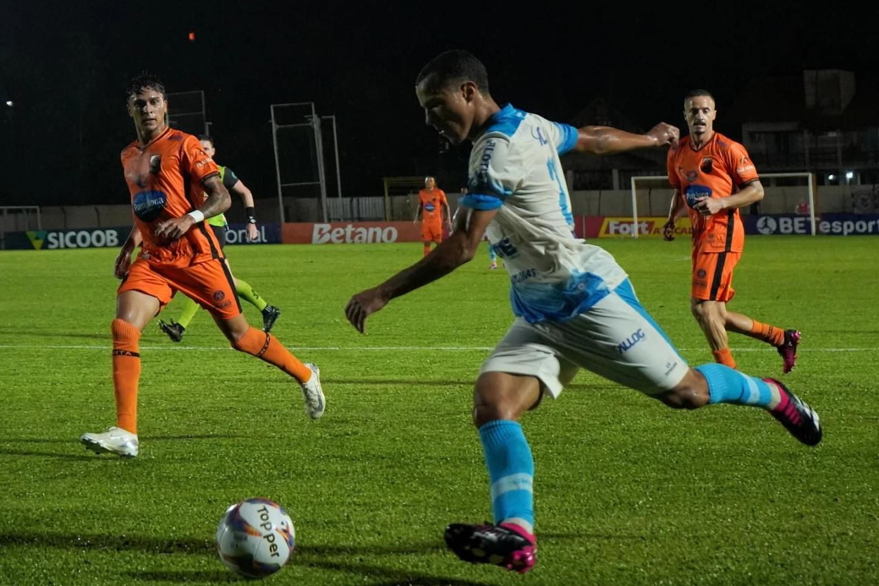 Jogo entre Santa Catarina e Marcílio dias também é transferido pela FCF