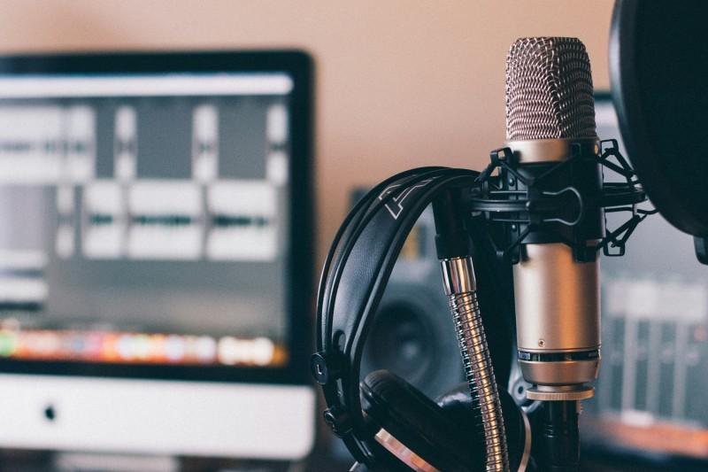 Curso gratuito de produção musical para mulheres está com inscrições abertas em SC