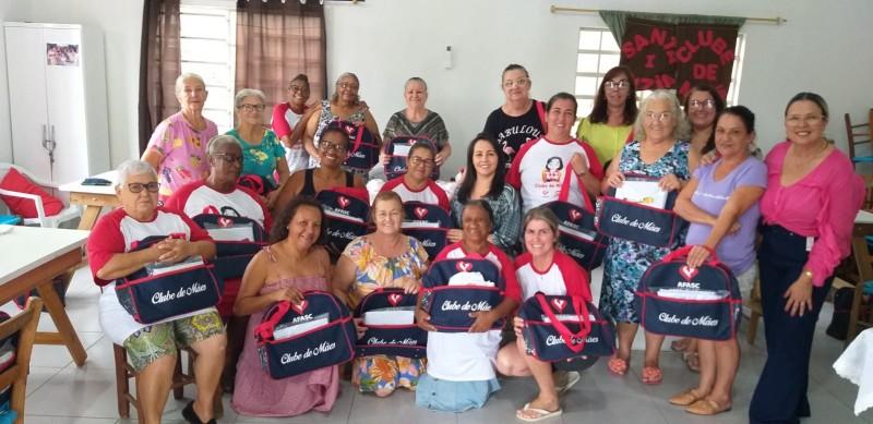 Clubes de Mães da Afasc iniciam atividades do projeto 'Bordando Vagonite'
