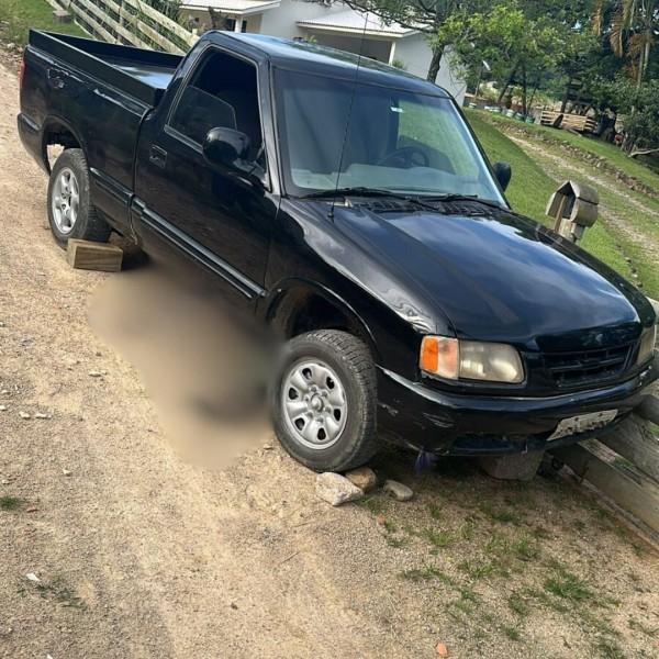 Tubarão: idoso morre atropelado pelo próprio carro ao sair do veículo para chamar colega de trabalho